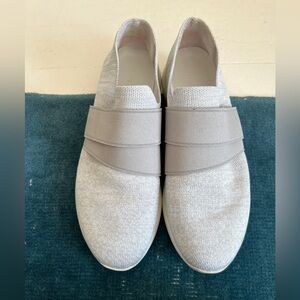 Vince Woman’s Blair Slip On Sneakers. Size 7.5